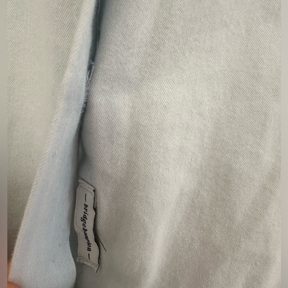 The Blue Shirt Shop Sleeveless Chambray Bridge Hampton
Romper size S small - Picture 6 of 10